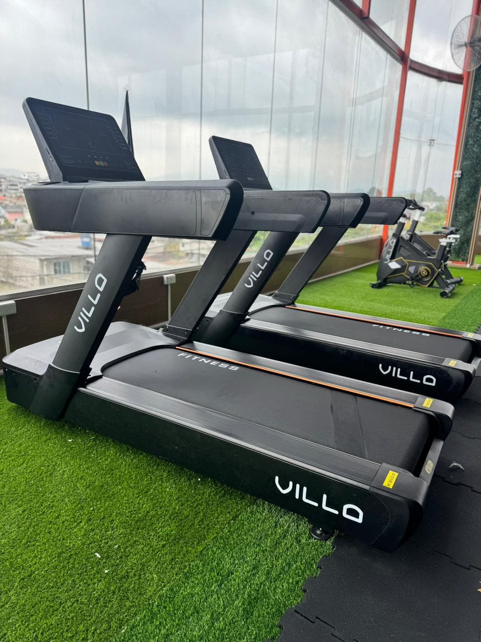 Equipamiento funcional instalado en centro deportivo